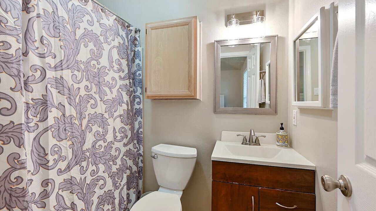 Photo of Bathroom in University Park