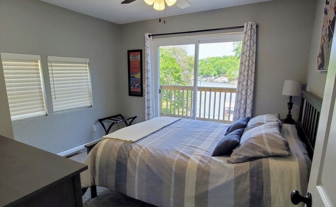 Photo of Bedroom in Sunrise Beach