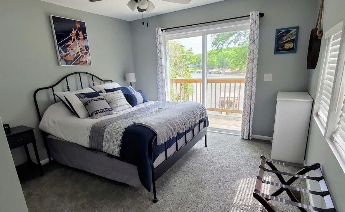 Photo of Bedroom in Sunrise Beach
