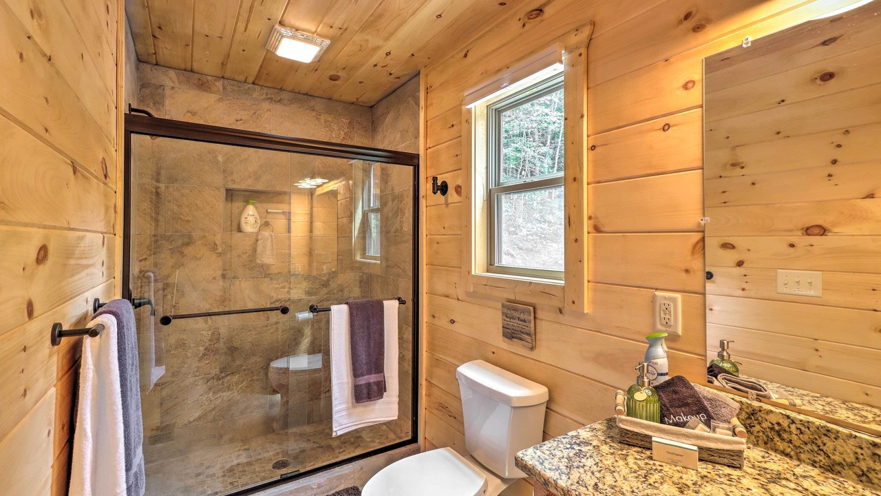 Photo of Bathroom in Unaka