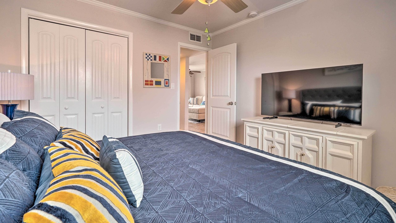 Photo of Bedroom in Caswell Beach