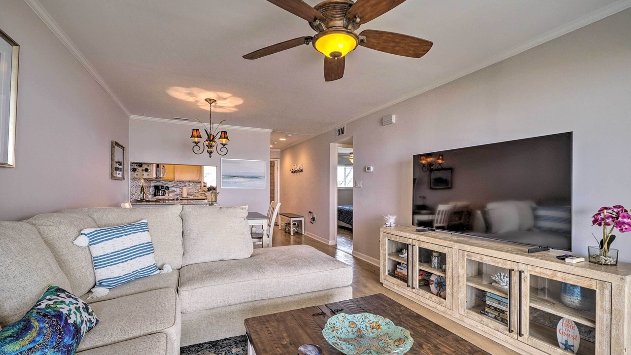 Photo of Livingroom in Caswell Beach