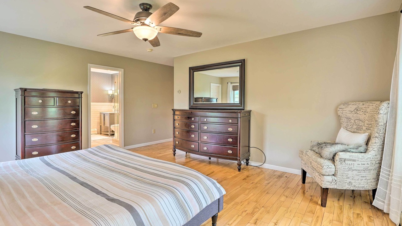 Photo of Bedroom in Homer