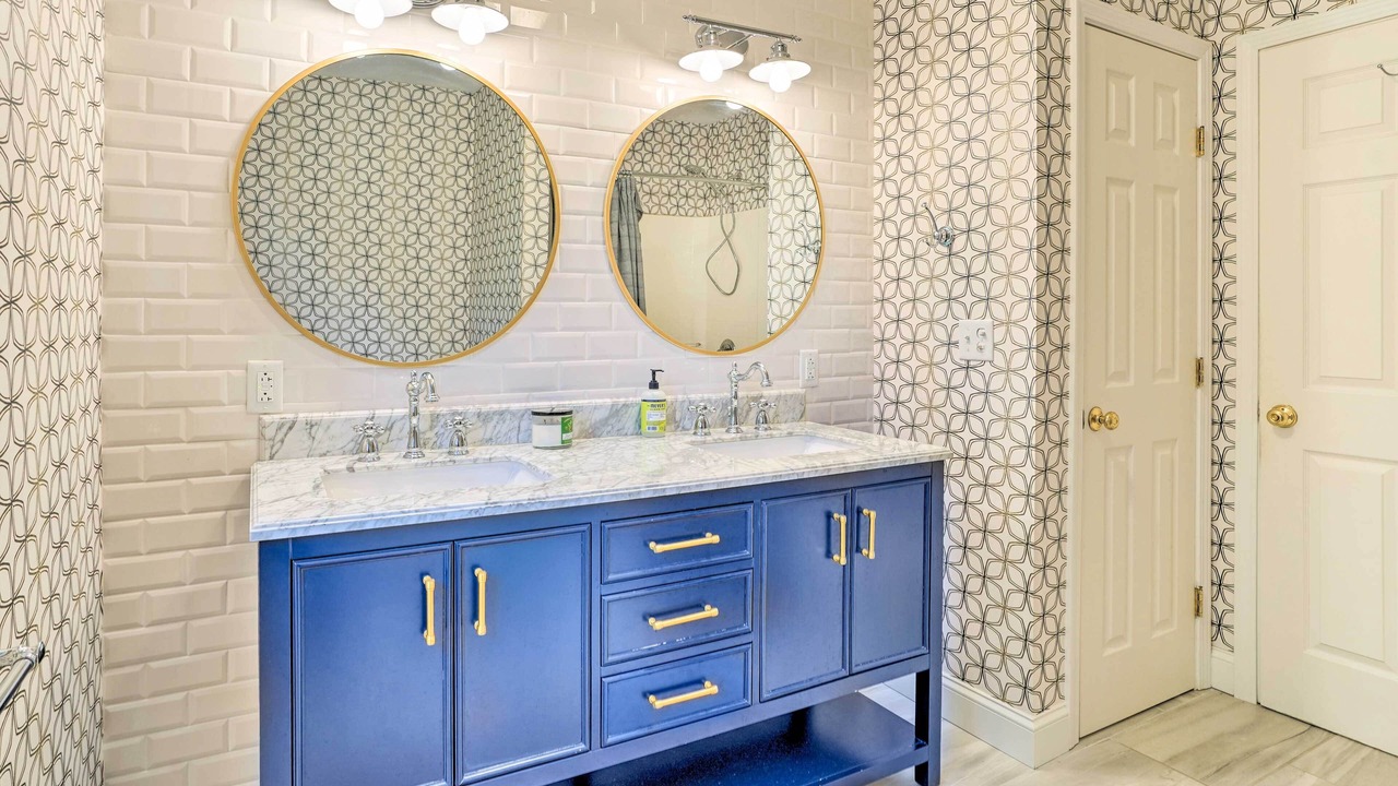 Photo of Bathroom in Homer