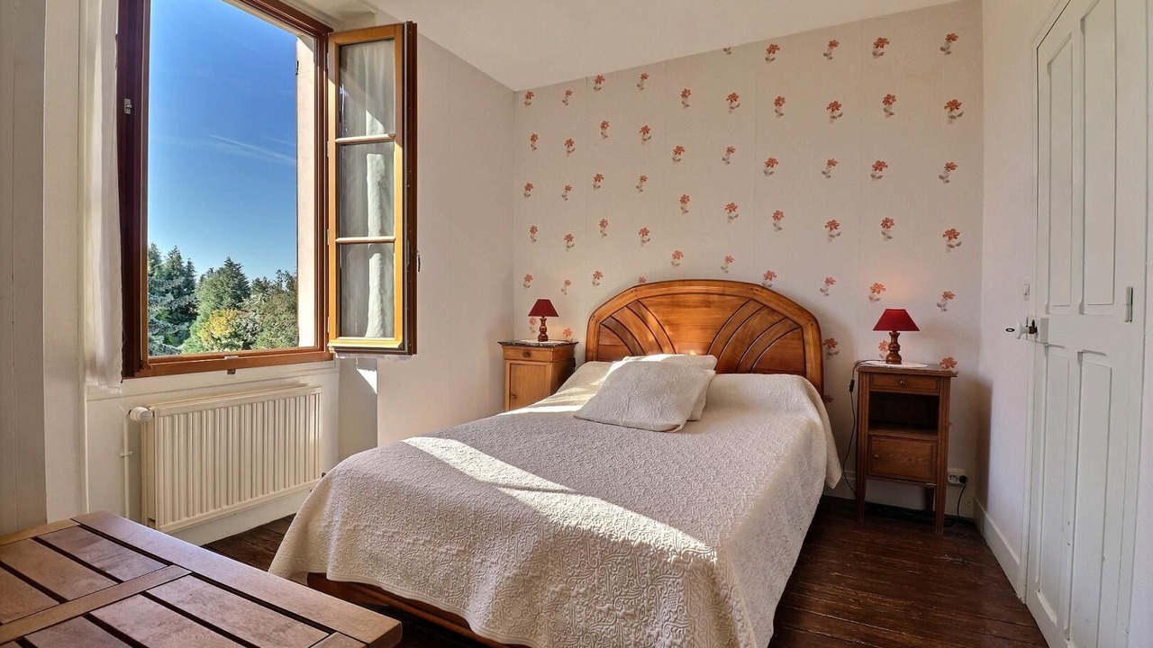 Photo of Bedroom in Beynes