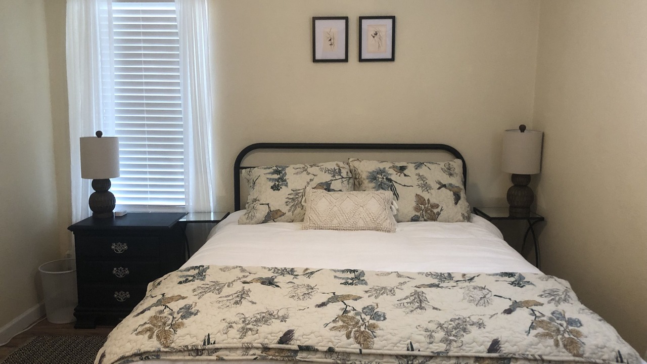 Photo of Bedroom in Uptown