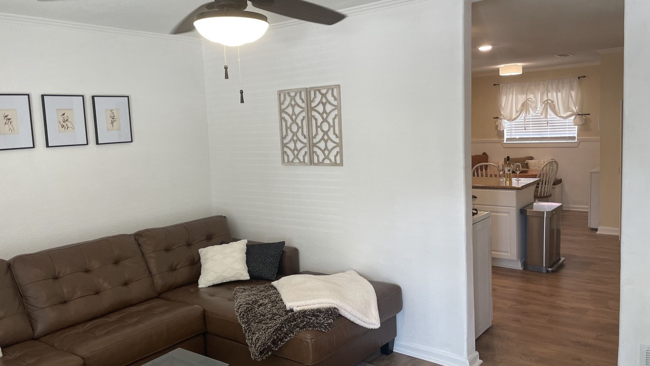Photo of Livingroom in Uptown