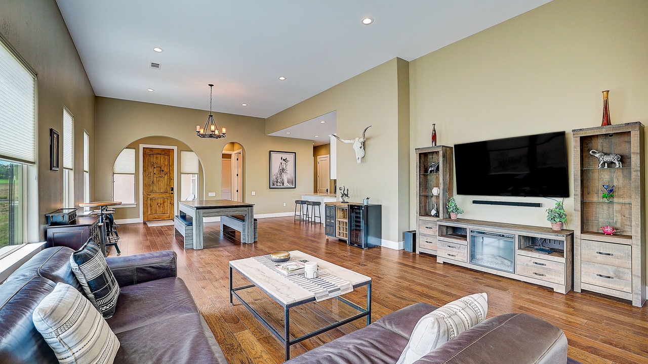 Photo of Livingroom in Horseshoe Bay West