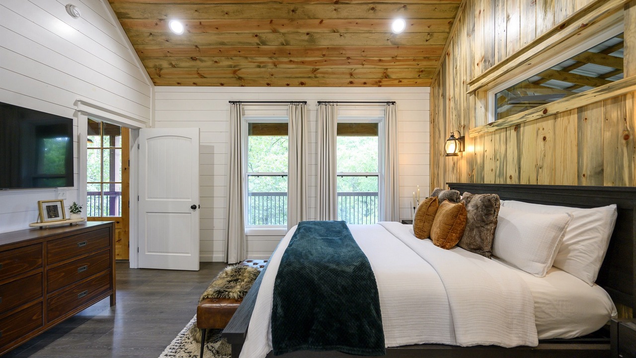 Photo of Bedroom in Broken Bow