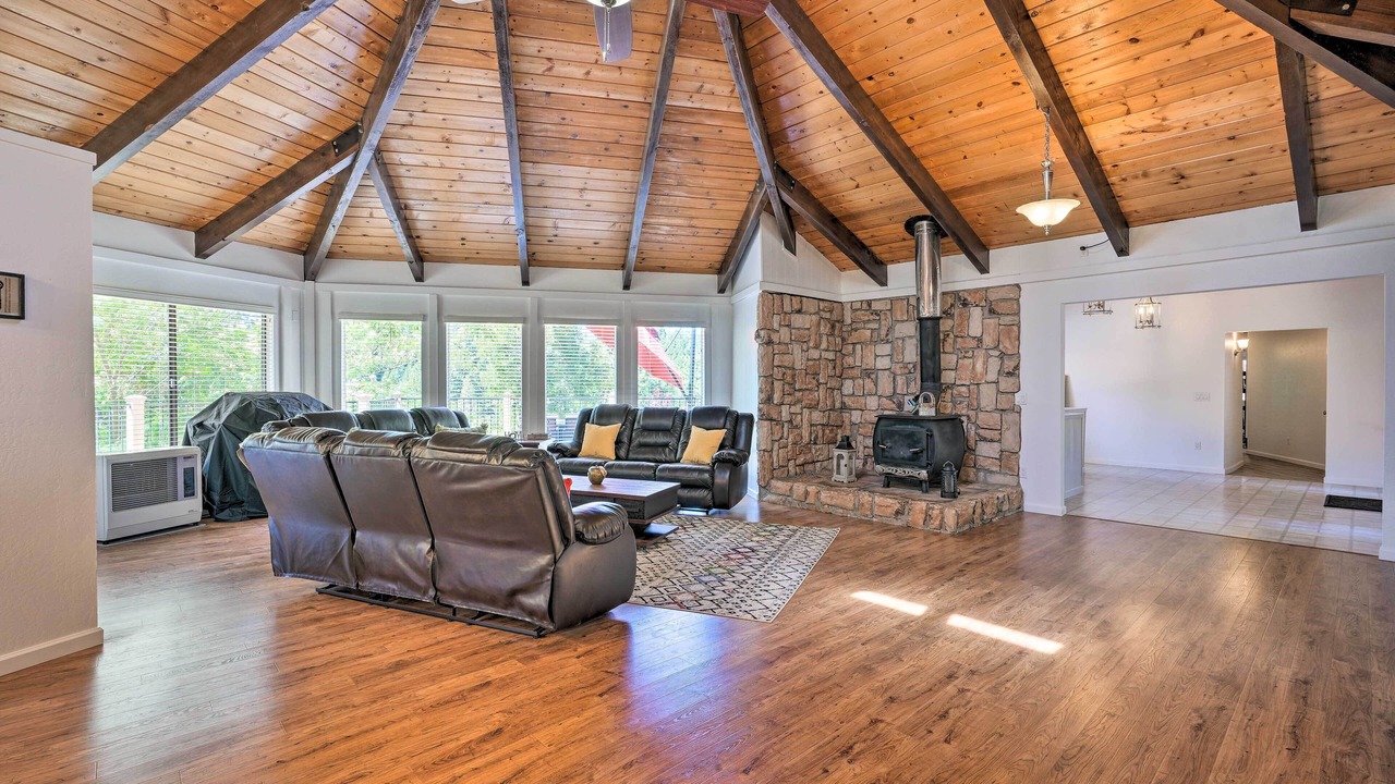 Photo of Bedroom in Apple Hill