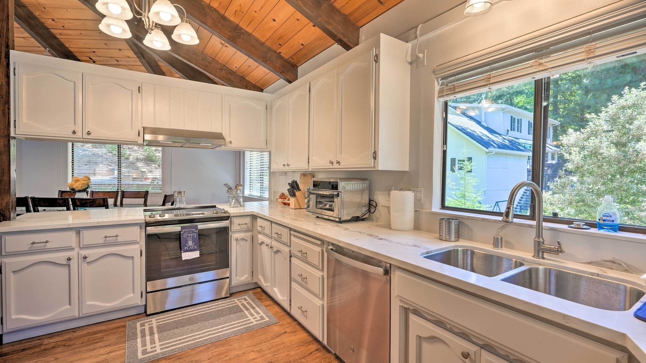 Photo of Kitchen in Apple Hill
