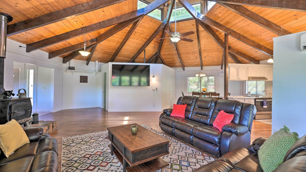 Photo of Bedroom in Apple Hill