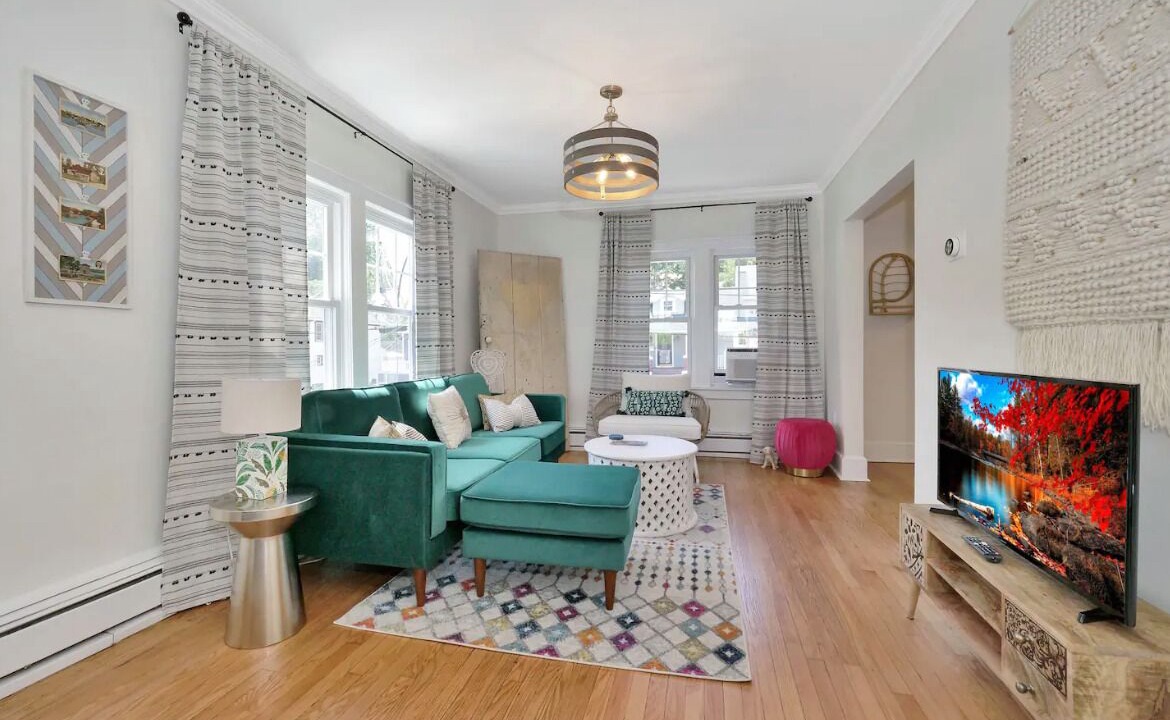 Photo of Livingroom in Newburgh