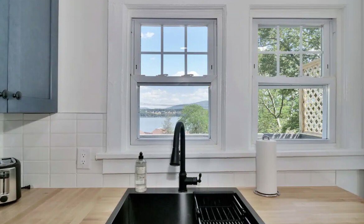 Photo of Kitchen in Newburgh