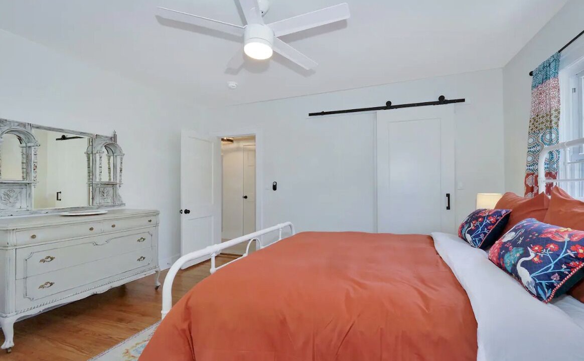 Photo of Bedroom in Newburgh