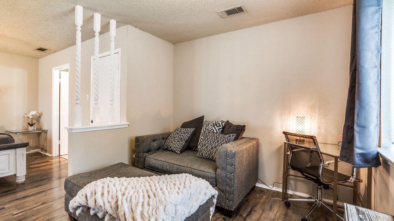 Photo of Livingroom in Mesa Ridge