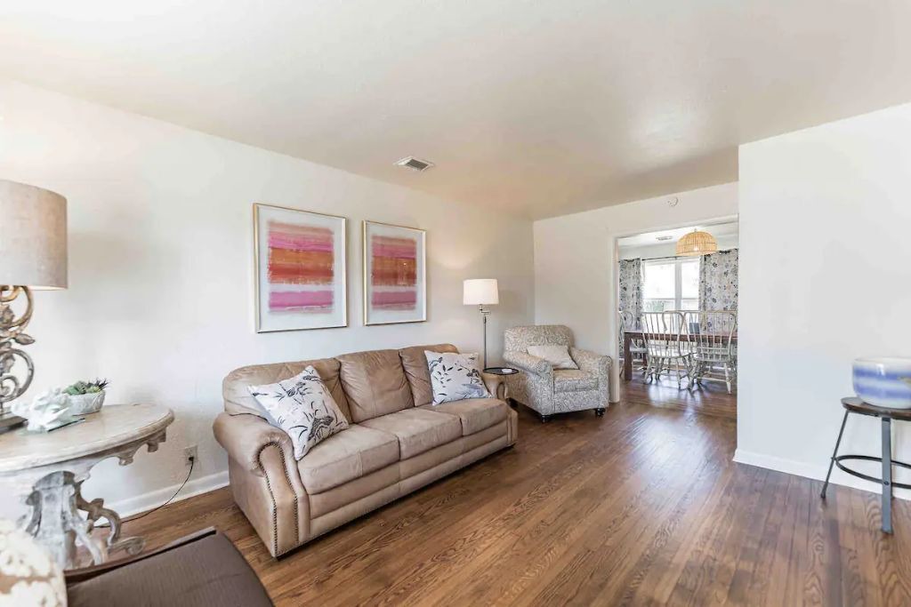 Photo of Livingroom in Central Oklahoma City