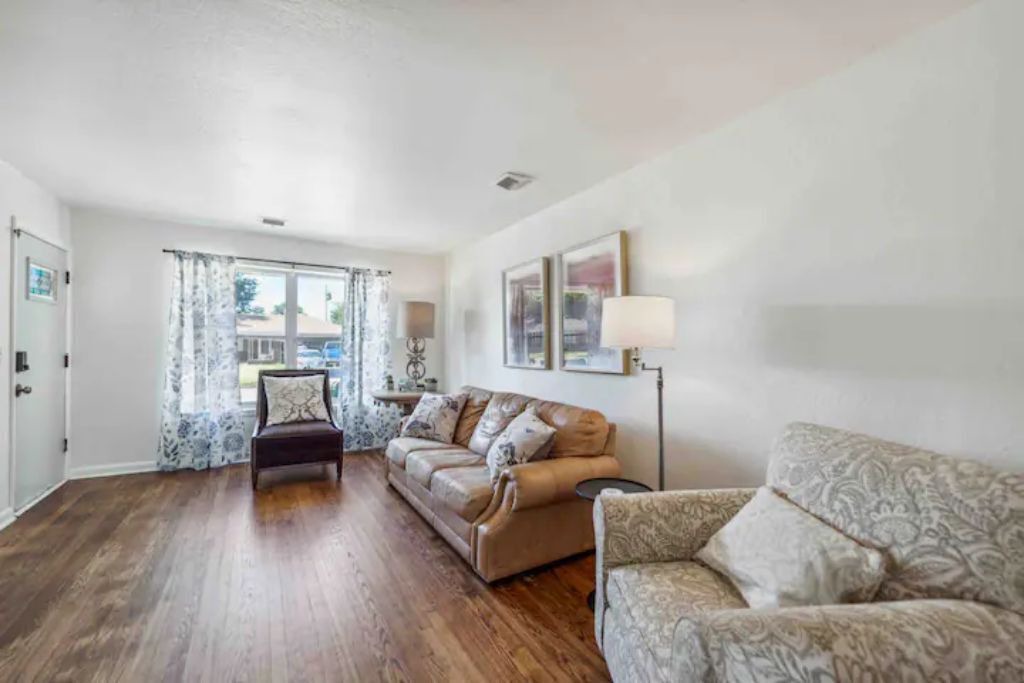 Photo of Livingroom in Central Oklahoma City