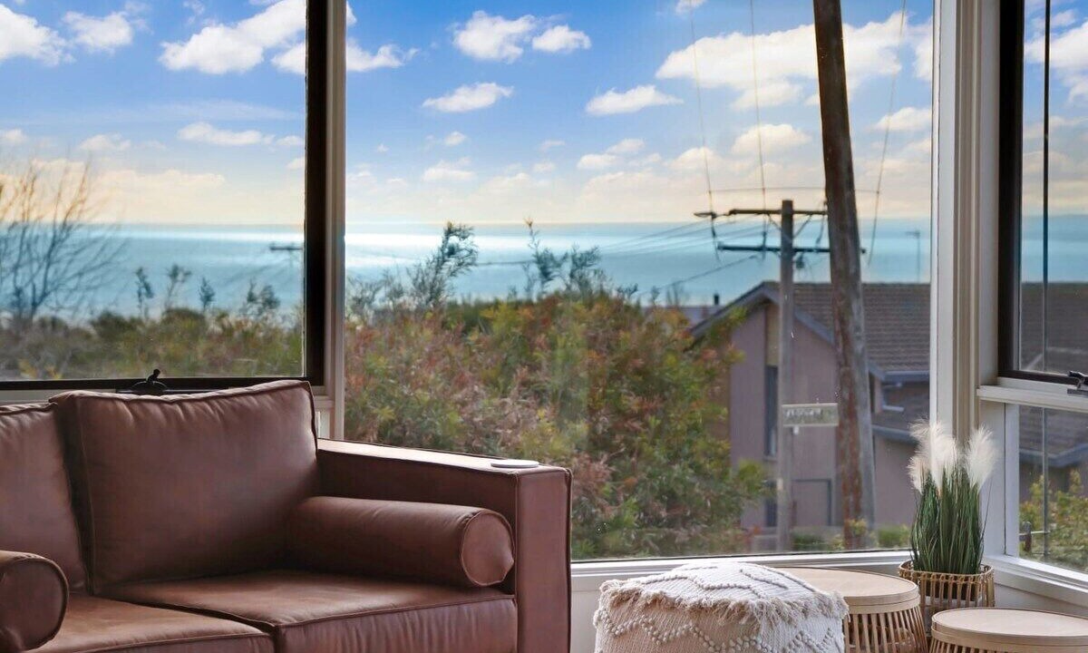 Photo of Livingroom in Clifton Springs