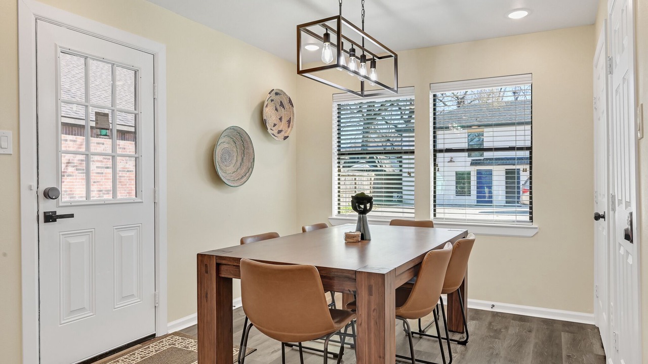 Photo of Livingroom in Lawndale/ Wayside