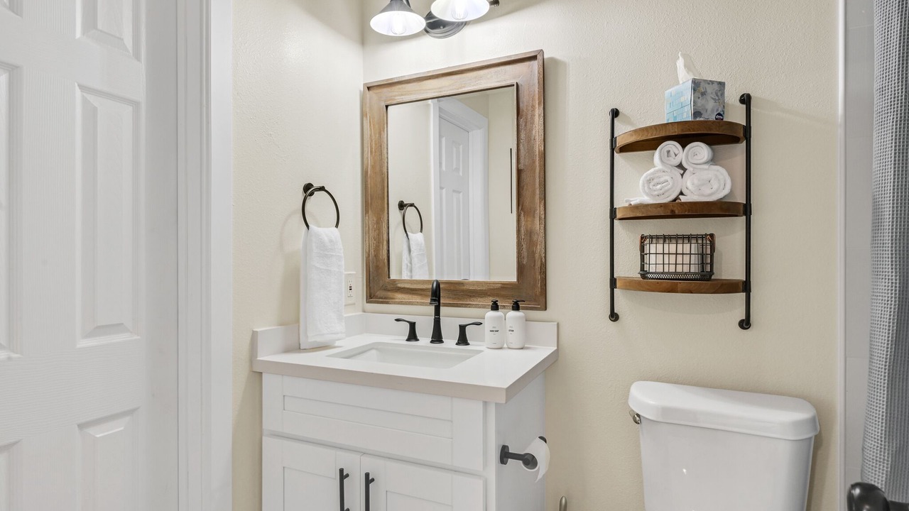 Photo of Bathroom in Lawndale/ Wayside
