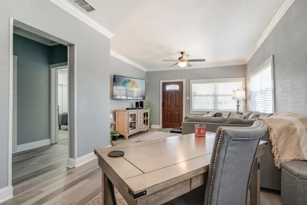 Photo of Livingroom in Northwest Los Angeles Heights