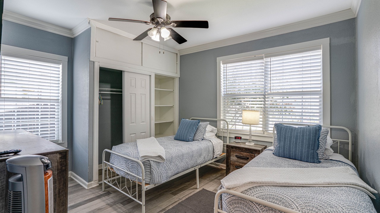 Photo of Bedroom in Northwest Los Angeles Heights