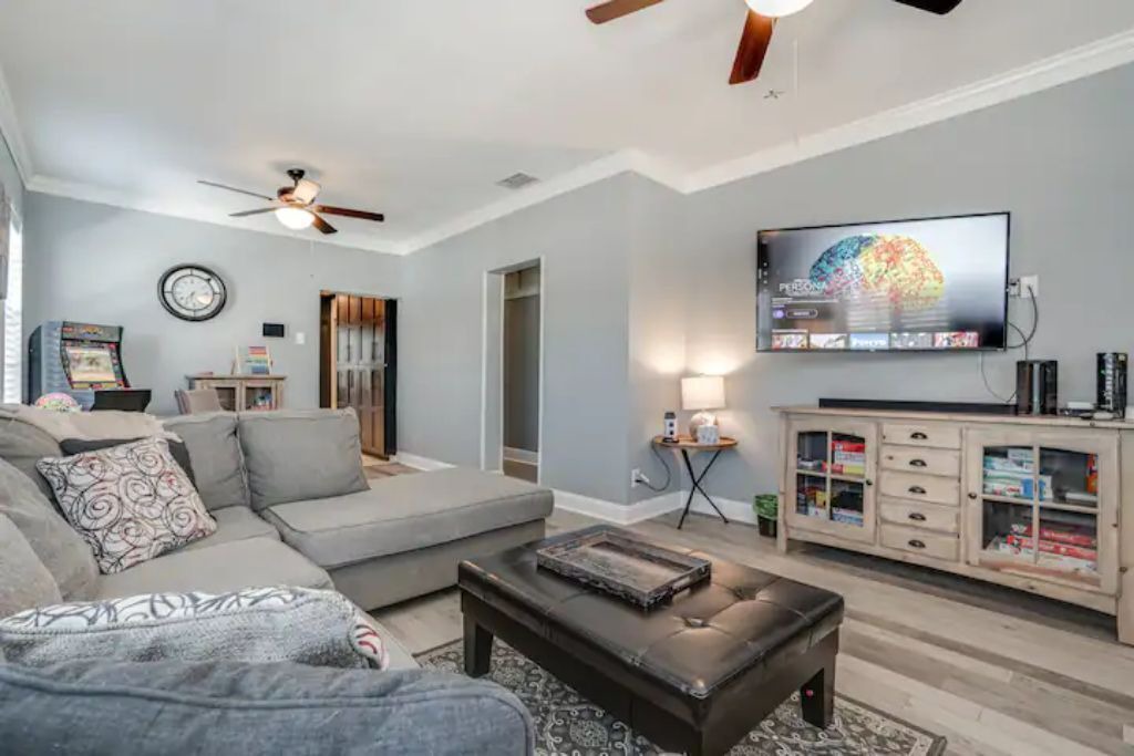 Photo of Livingroom in Northwest Los Angeles Heights