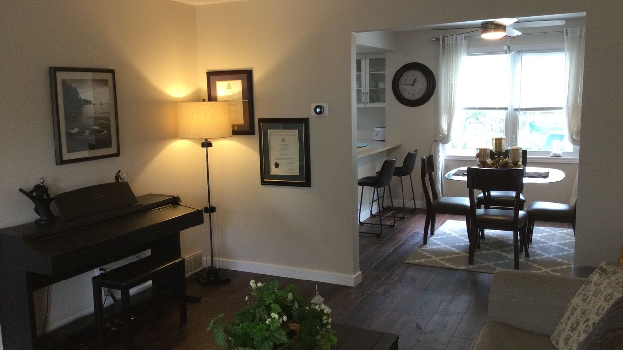 Photo of Livingroom in Sarnia