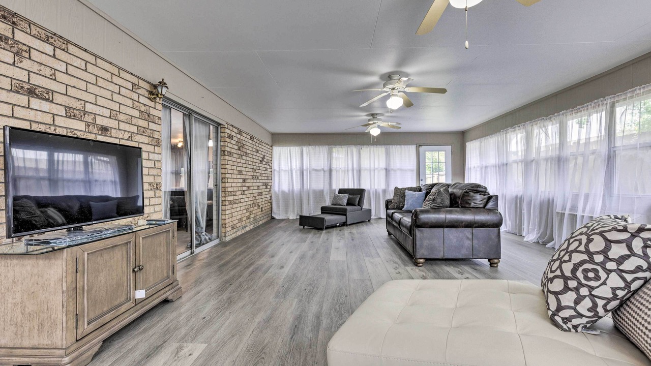 Photo of Livingroom in Hattiesburg