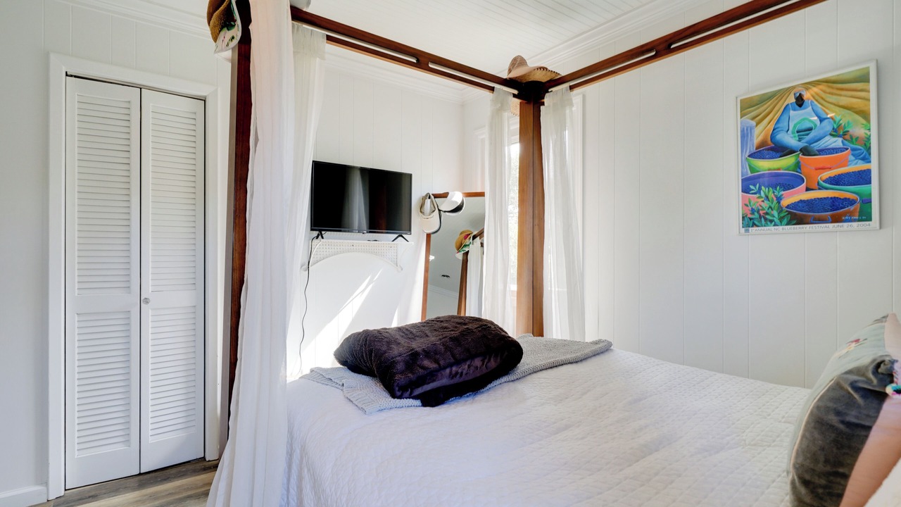 Photo of Bedroom in Topsail Beach