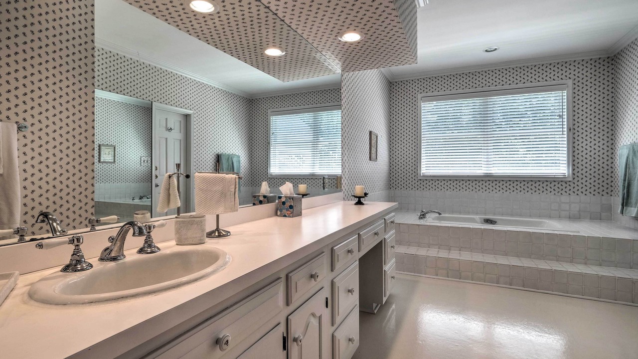 Photo of Bathroom in Leonardtown