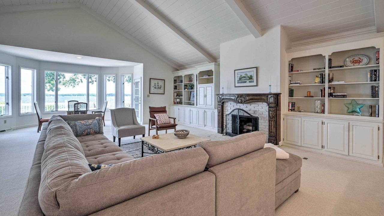 Photo of Livingroom in Leonardtown