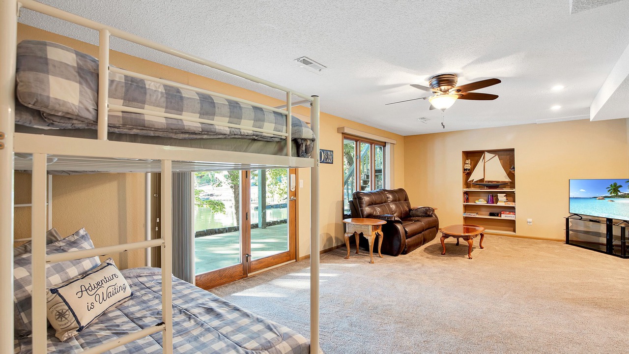 Photo of Bedroom in Sunrise Beach
