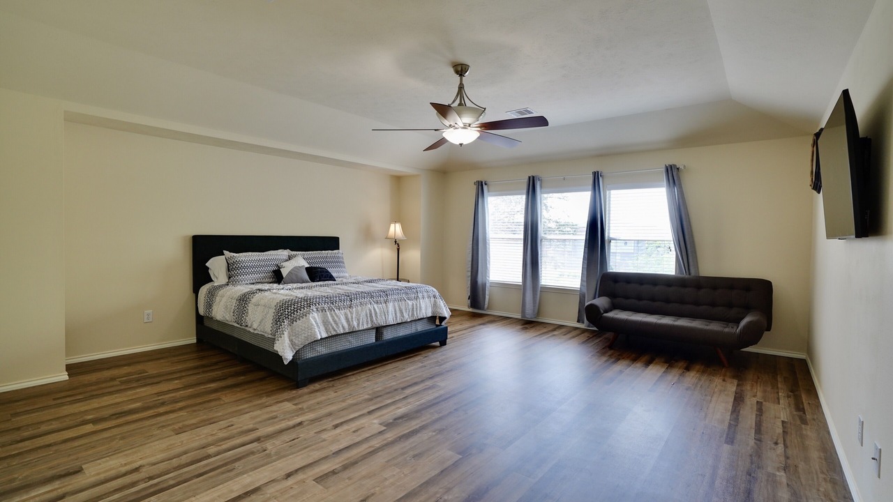 Photo of Bedroom in Clodine