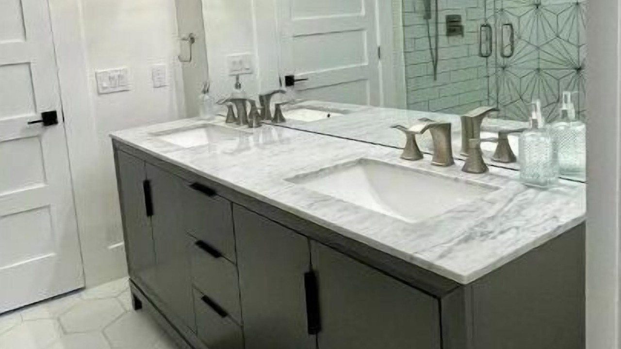 Photo of Bathroom in Mahncke Park
