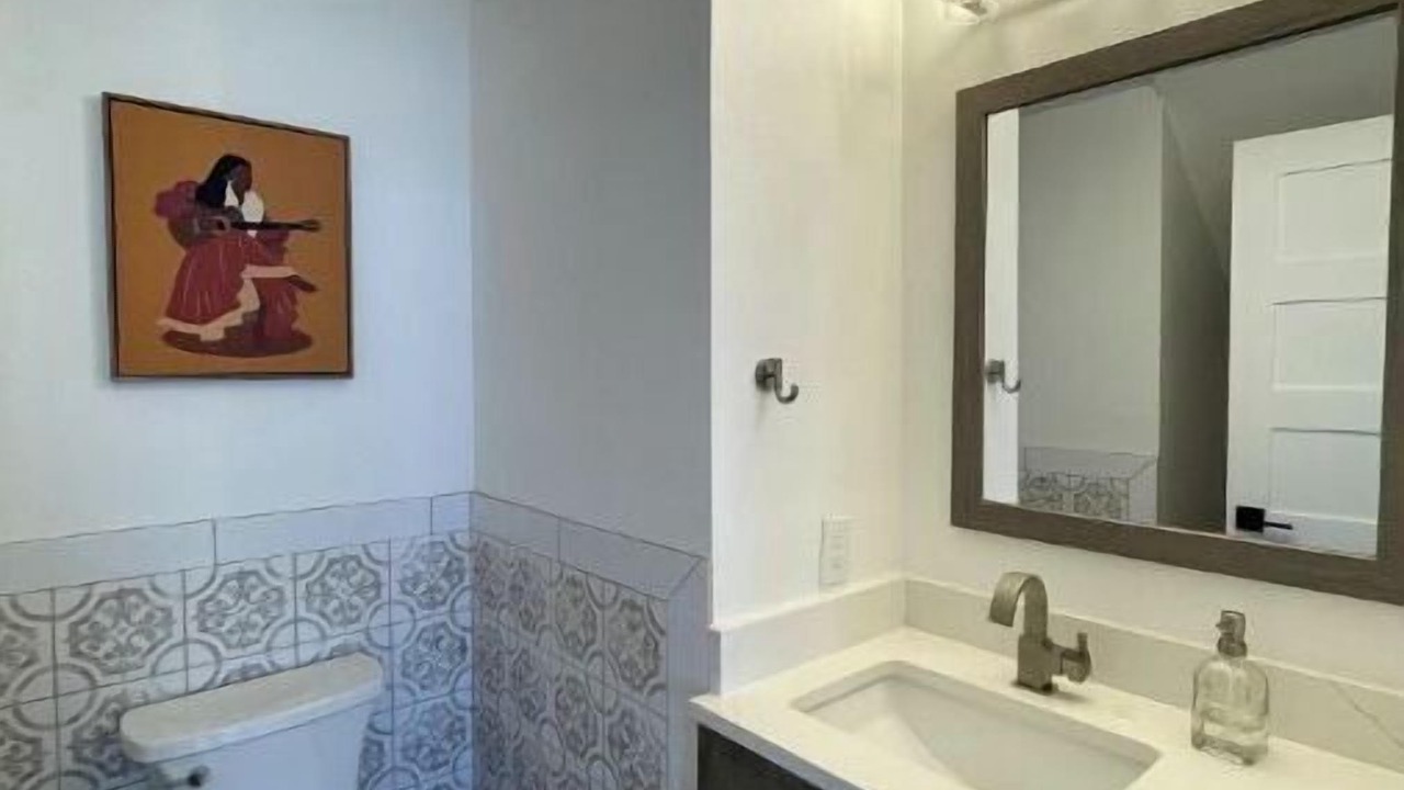Photo of Bathroom in Mahncke Park