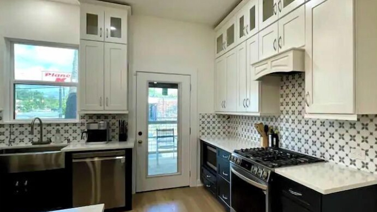 Photo of Kitchen in Mahncke Park