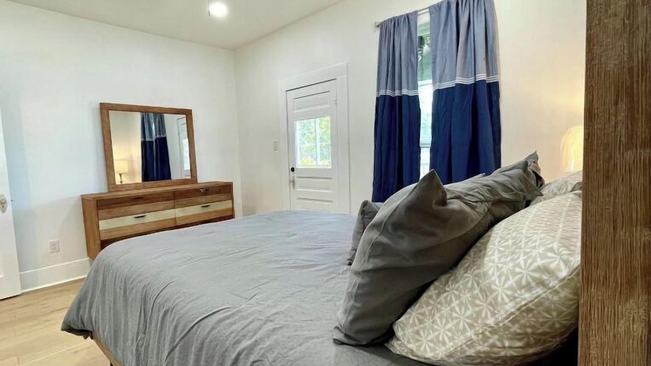 Photo of Bedroom in Mahncke Park