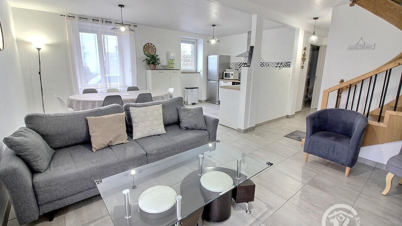 Photo of Livingroom in Plemet