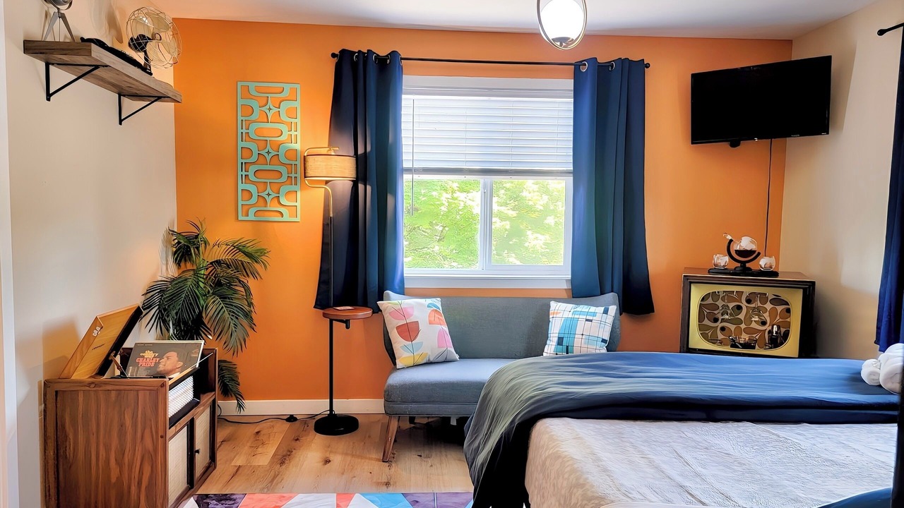 Photo of Bedroom in Southeast Salem