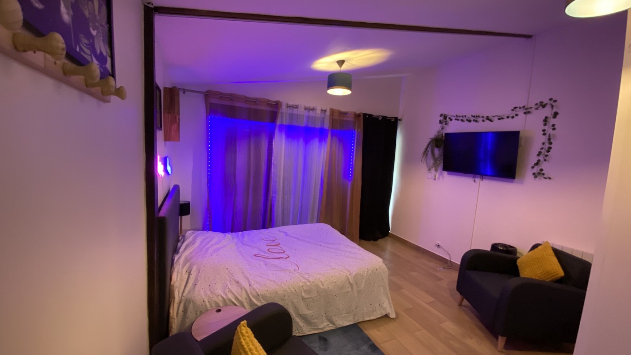 Photo of Bedroom in Semoy