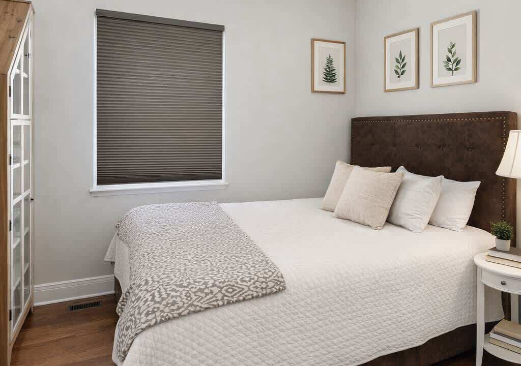 Photo of Bedroom in Forest Park