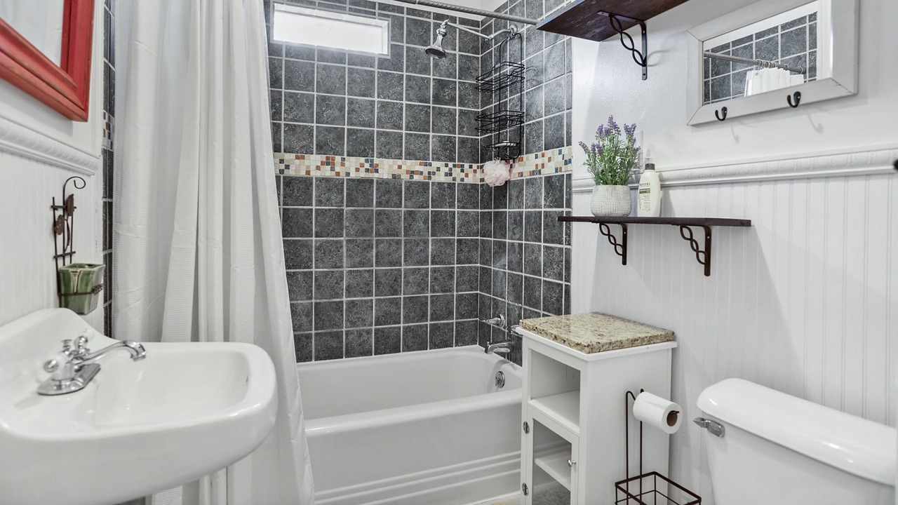 Photo of Bathroom in Beaufort
