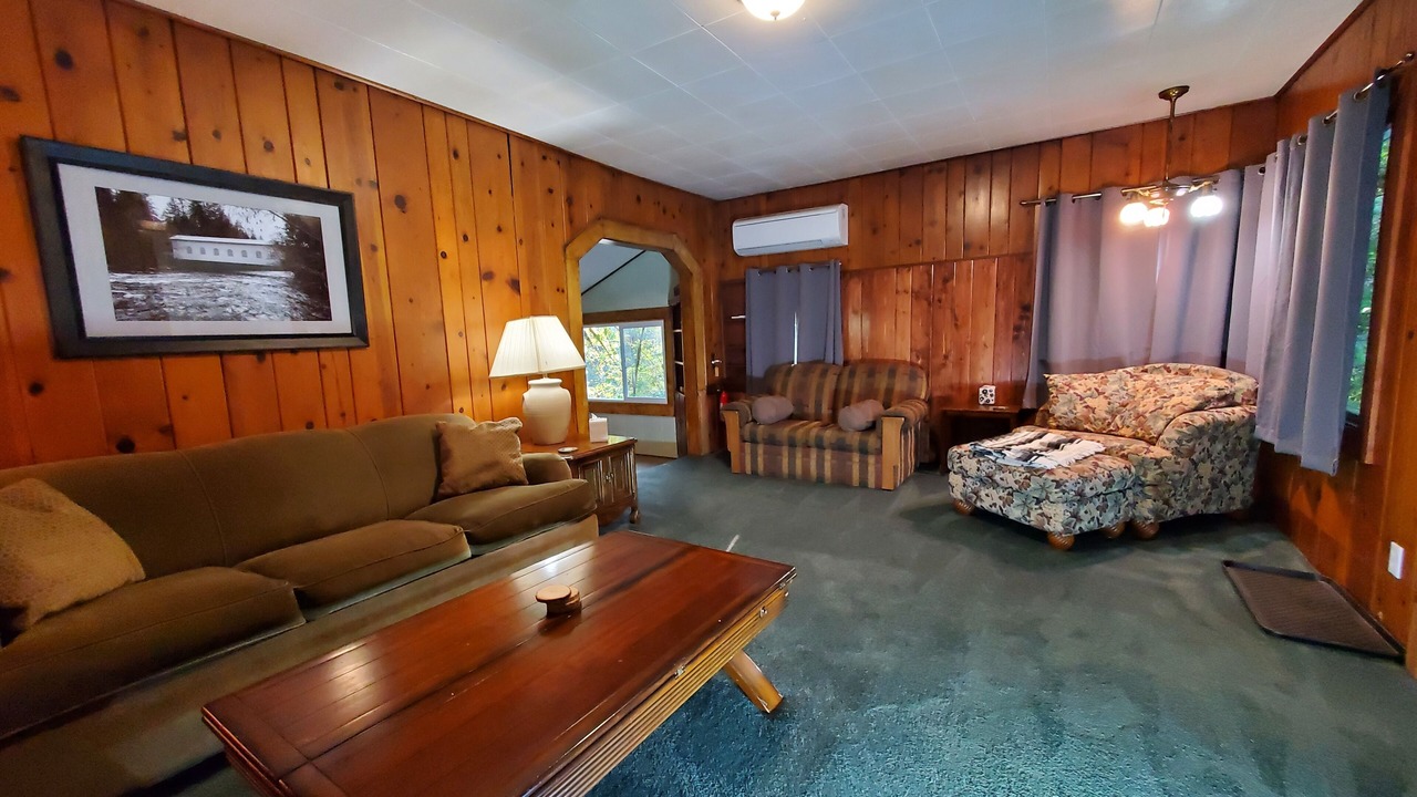 Photo of Livingroom in Blue River