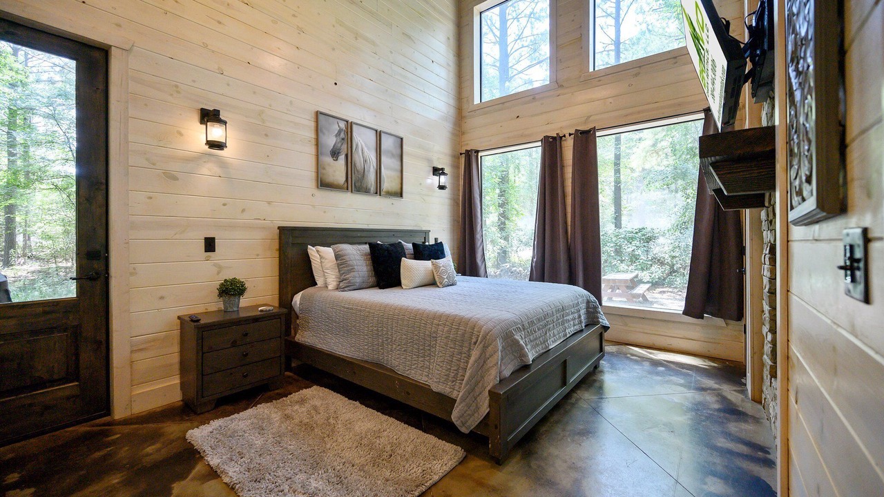 Photo of Bedroom in Hochatown