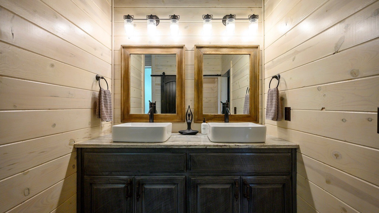 Photo of Bathroom in Hochatown