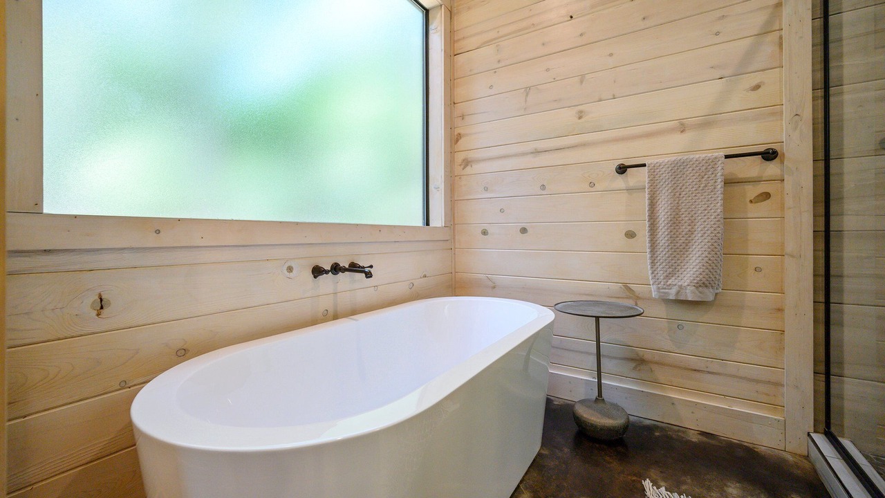 Photo of Bathroom in Hochatown