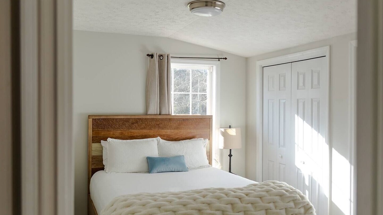 Photo of Bedroom in Knoxville