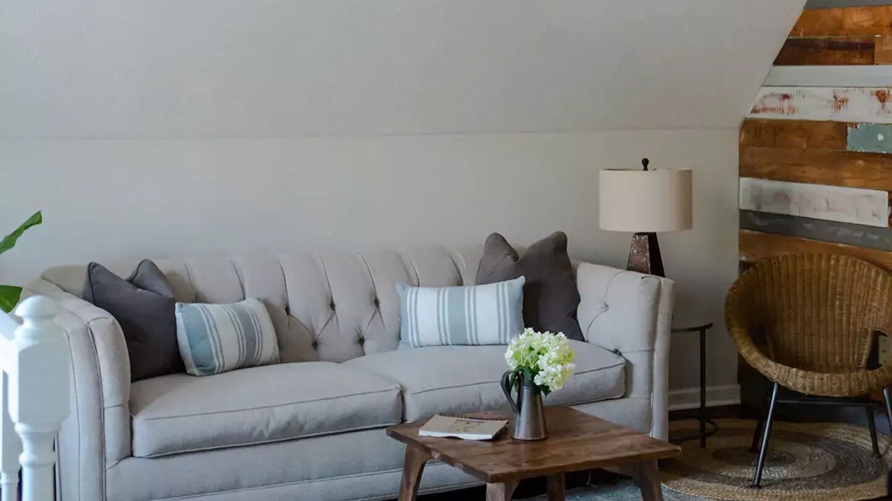 Photo of Livingroom in Knoxville